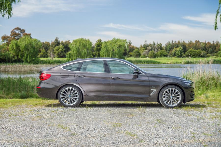  BMW 330i Gran Turismo Luxury Line 2016 года  (AU) (фото 4 из 8)